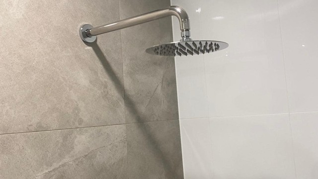 Shower caulking Tiles caulking