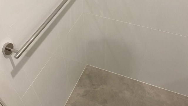 Shower caulking Shower caulking