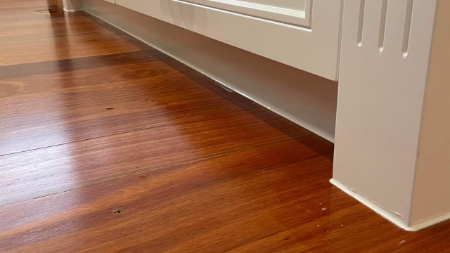 Floors caulking Caulking floors